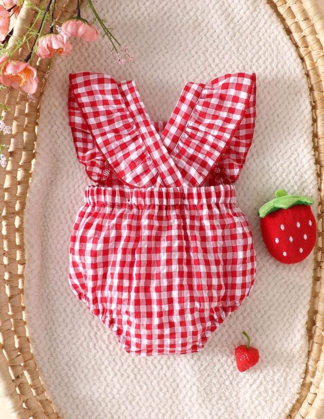 Body rojo con detalle de frutilla, Frutillita, cuadrillé ❤️🍓 3408