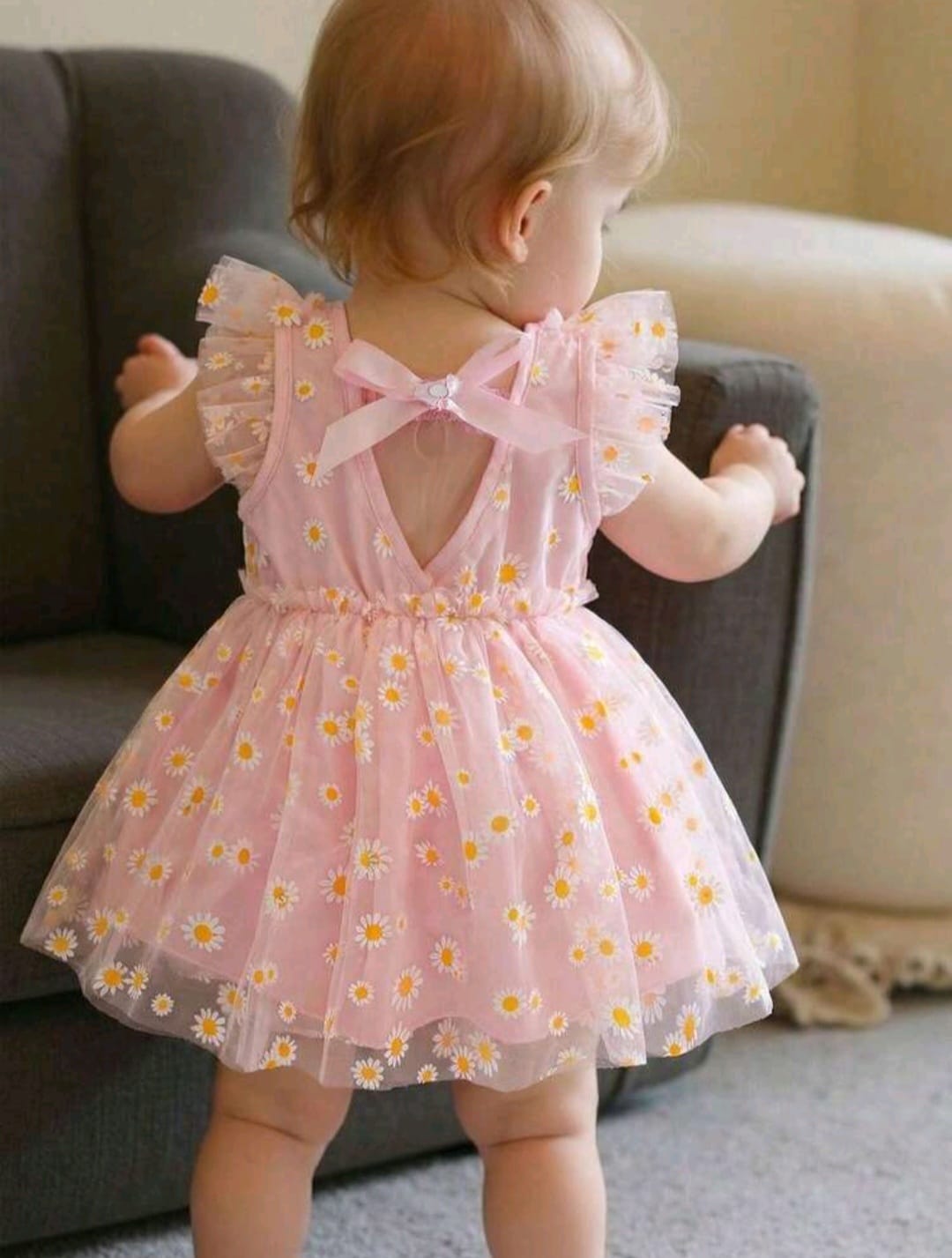 Vestido rosa con margaritas 🌼🩷 3405