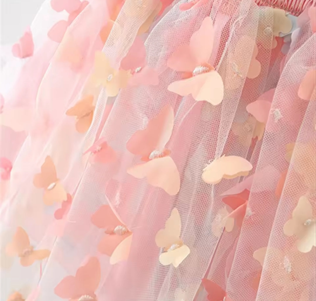 Vestido rosa con mariposas, arcoiris 🦋🩷 3401