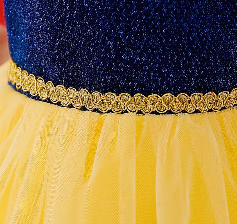 Vestido Blanca Nieves elegante con moño atrás 👑💛✨ 3503