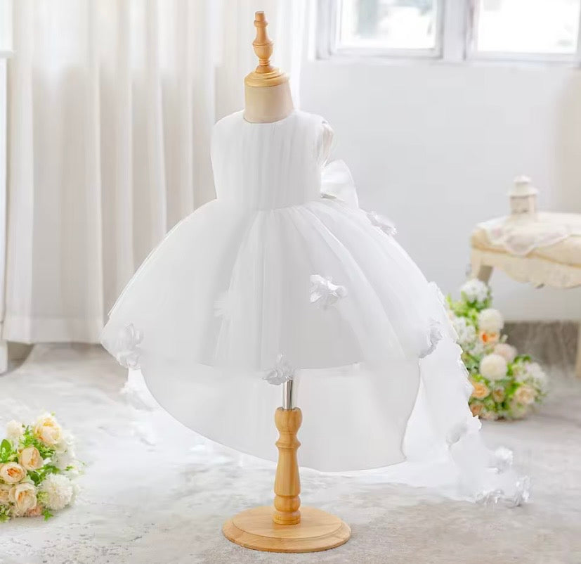 Vestido blanco con cola larga, flores, moño, bautismo, cortejo 🤍 2049BL