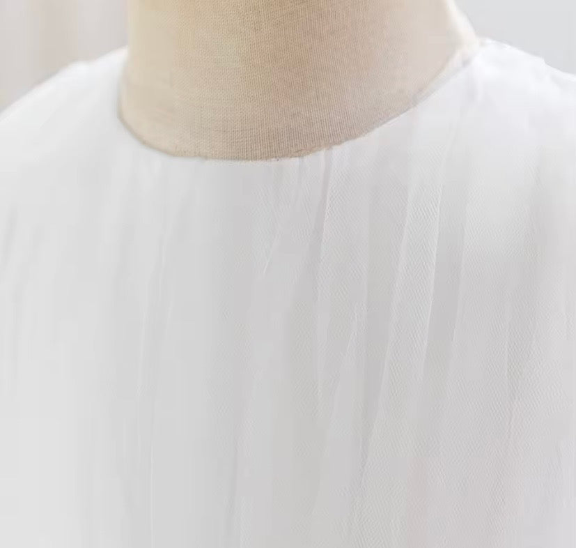 Vestido blanco con cola larga, flores, moño, bautismo, cortejo 🤍 2049BL