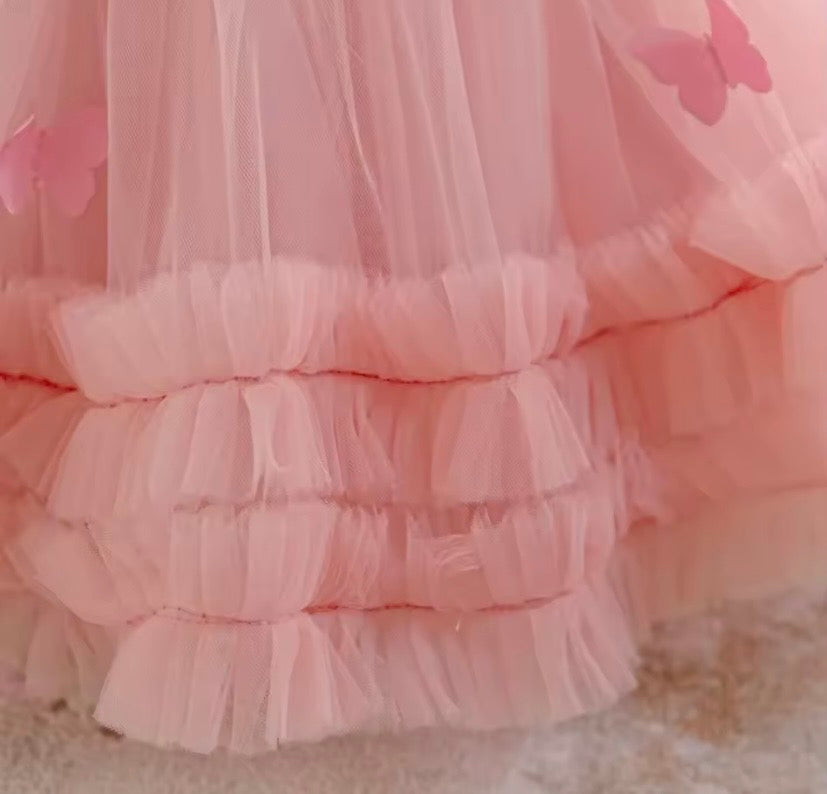 Vestido rosa vieja con mariposas, moño 🎀🩷🦋 3506
