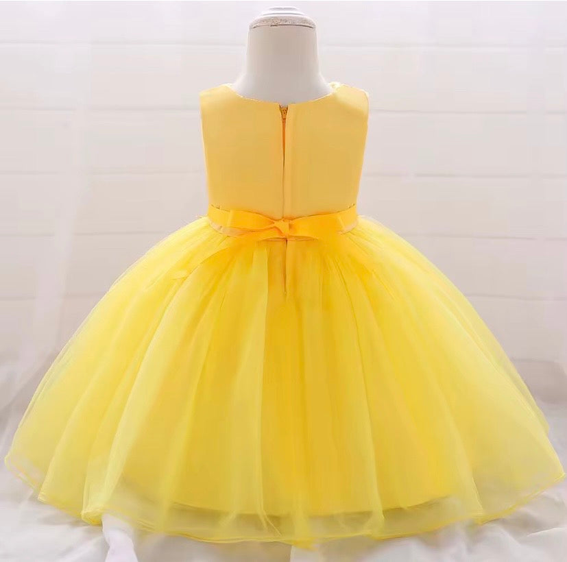 Vestido amarillo, brillos, abejita, abeja, 🐝 💛 3510
