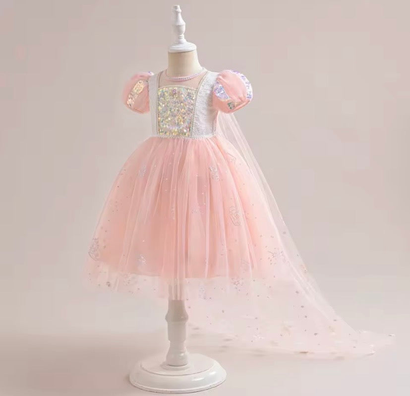 Vestido rosa frozen, con capa larga, manga princesa ❄️🩷 3515