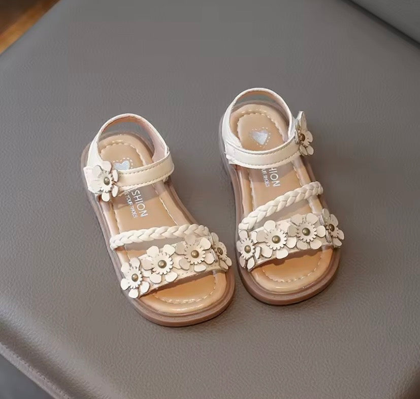Sandalia beige, flores 🌼 Z003B