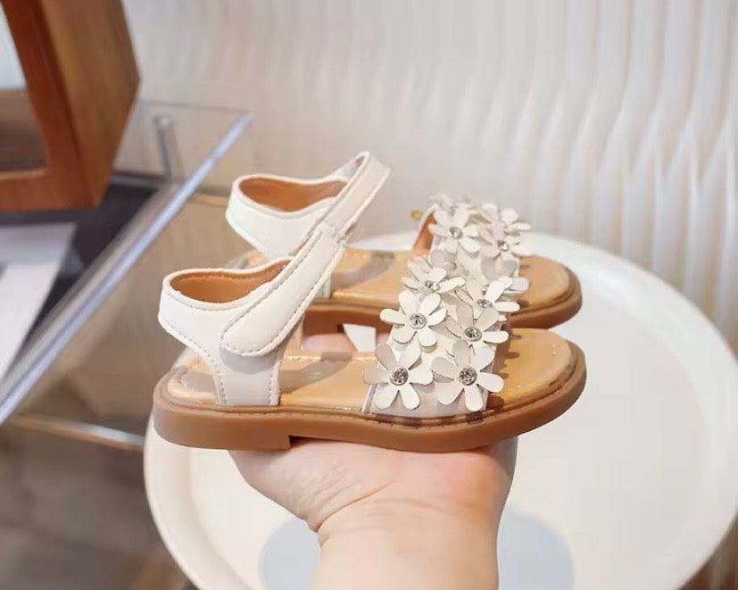 Sandalia blanca, flores 🌼 001BL