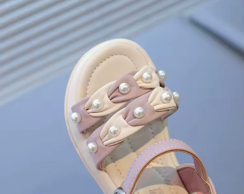 Sandalia beige con lila, con perlas ✨ 006L