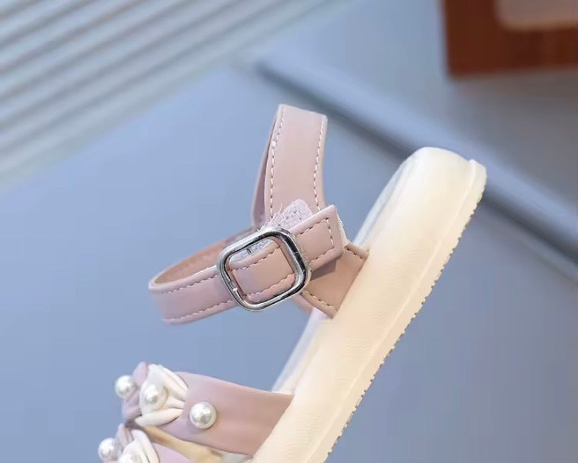 Sandalia beige con lila, con perlas ✨ 006L