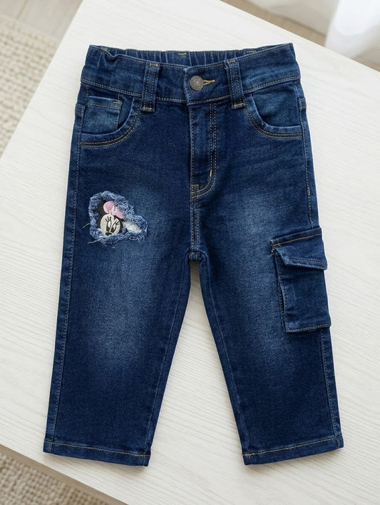 Pantalón de jeans oscuro con detalle de Minnie 💙 3569