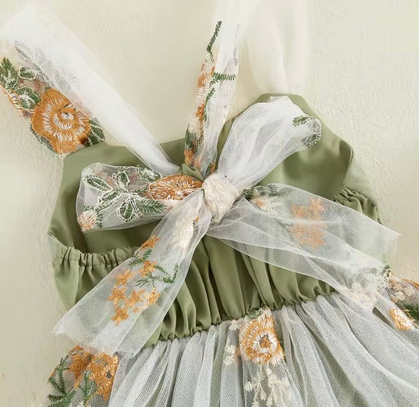Vestibody verde ajustable, encaje, flores 💚🌸 3581