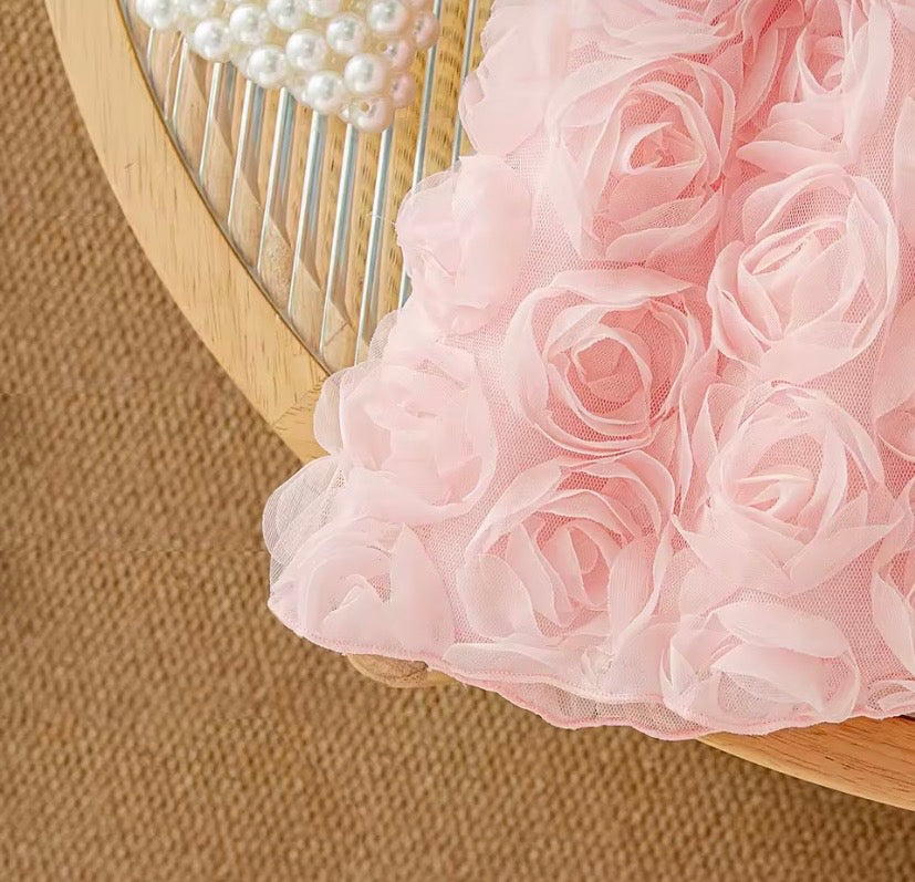 Vestido rosa, moños, perlas, flores 🎀🩷🌸 3611
