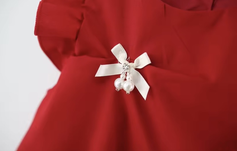 Vestido bordó con detalles de moñitos🎀🍒1135