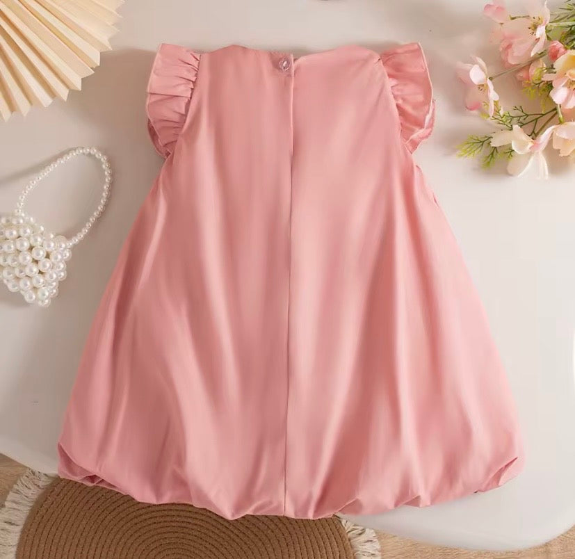 Vestido rosa con detalles de moño, moñito, perlas 🎀 3612