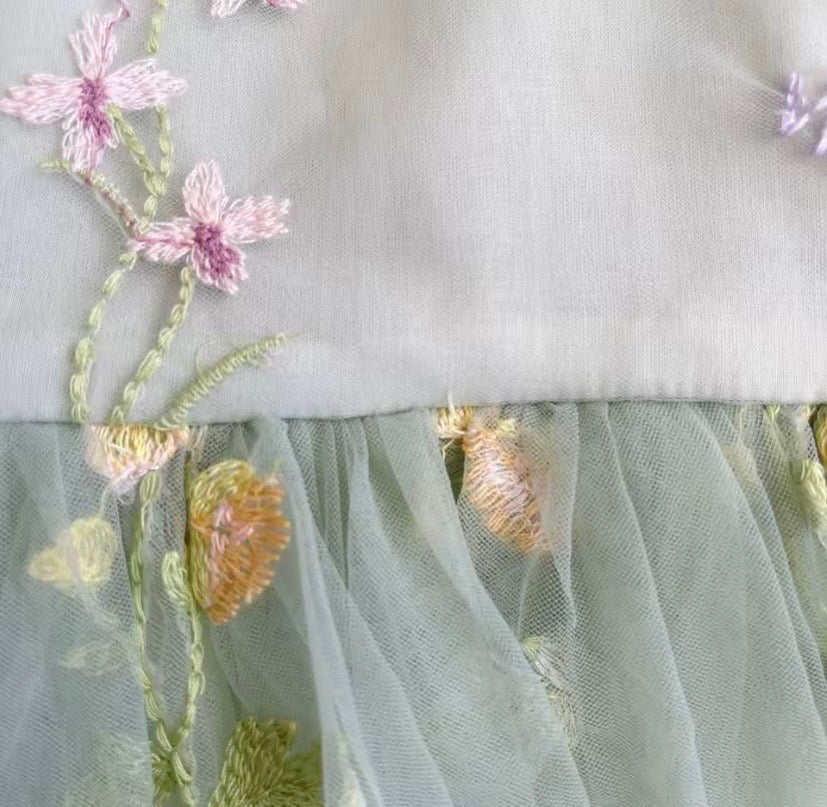 Vestibody verde ajustable, encaje, flores 💚🌸 3621
