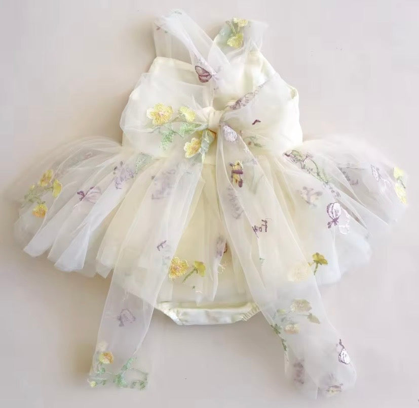 Vestibody beige ajustable, encaje, flores 🤎🌸 3622