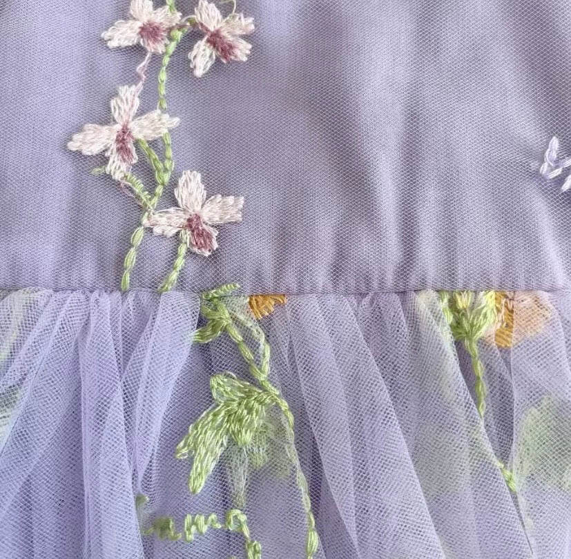 Vestibody lila ajustable, encaje, flores 💜🌸 3624
