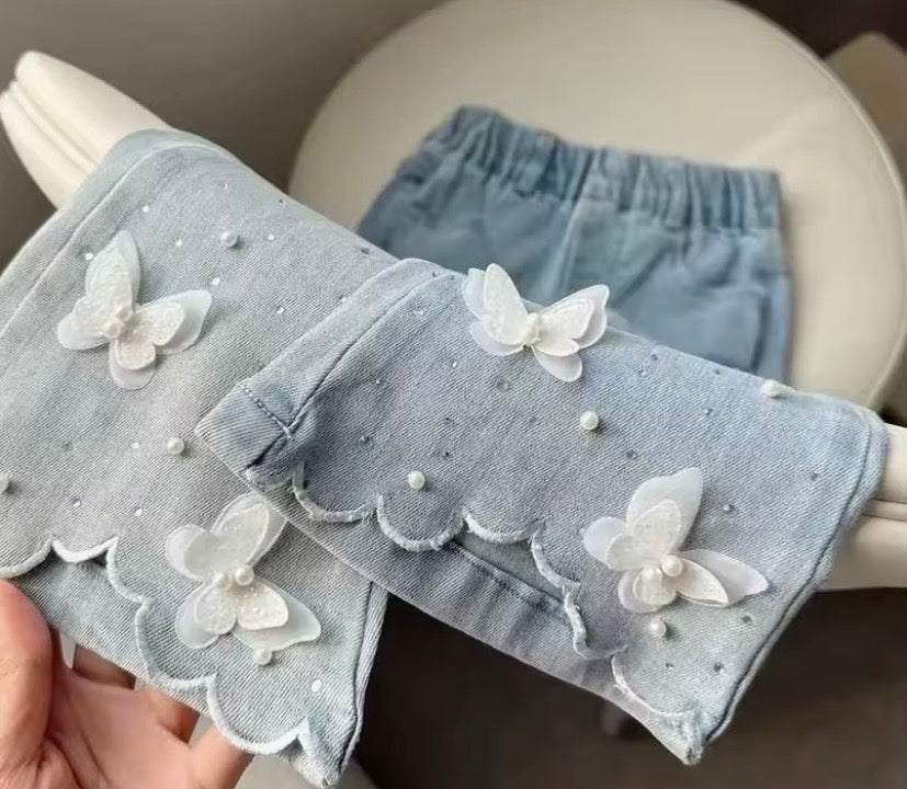 Pantalón de jeans con detalles de mariposas 🦋💙 3645