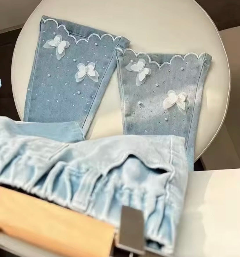 Pantalón de jeans con detalles de mariposas 🦋💙 3645