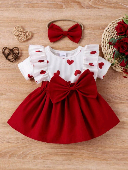 Vestido rojo con vincha, corazones