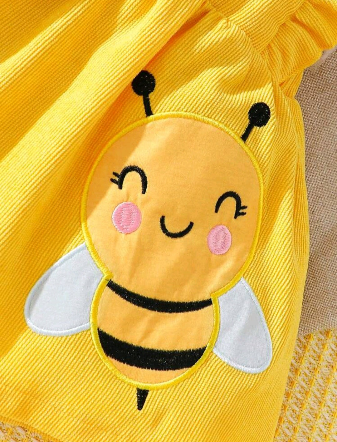 Conjunto jardinera más básica mangas largas, abejita🐝💛1012