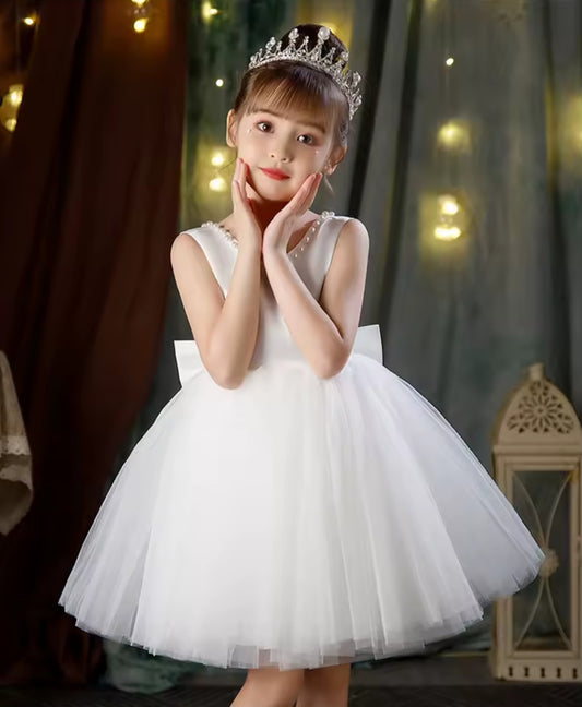 Vestido Blanco, Bautismo, Cortejo