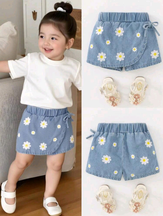 Short pollera, jeans, margaritas🌸1079