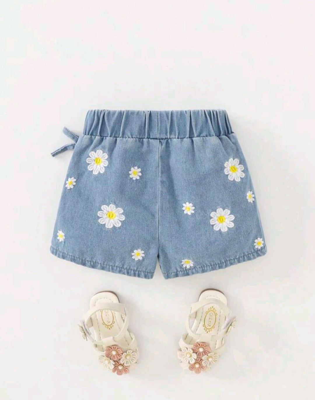 Short pollera, jeans, margaritas🌸1079