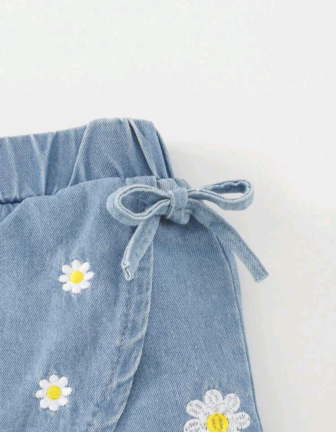 Short pollera, jeans, margaritas🌸1079