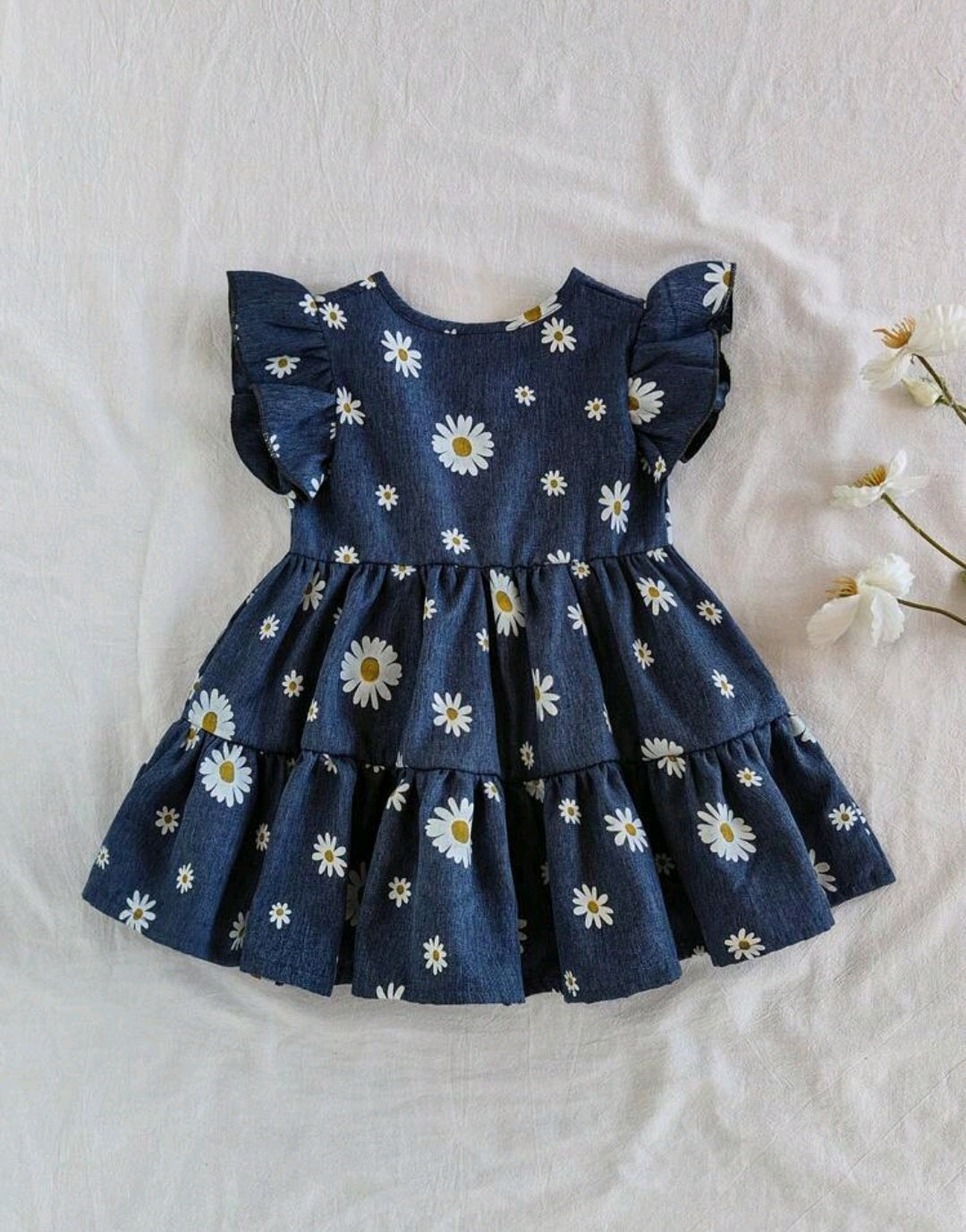 Vestido azul marino, margaritas🌸1027