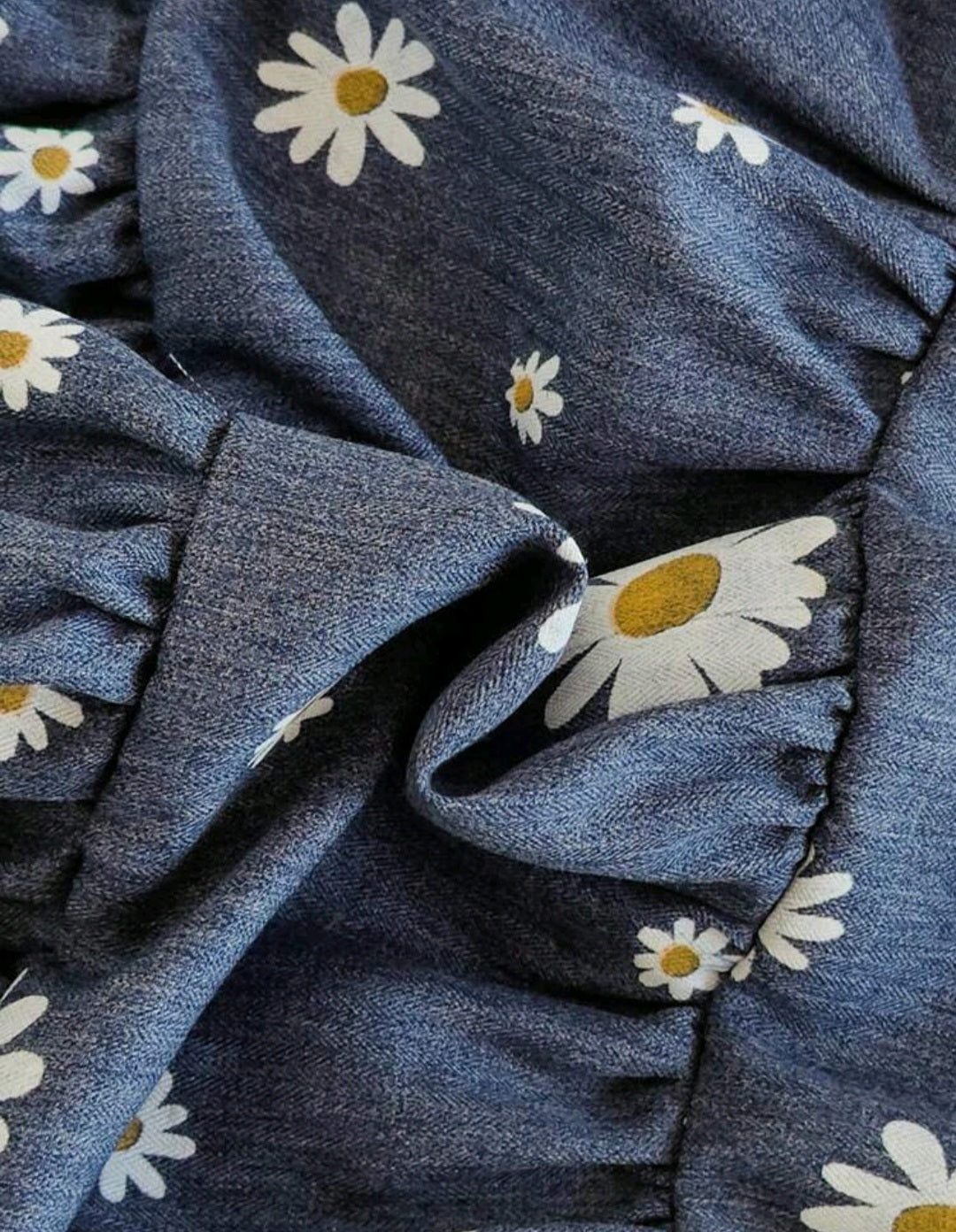 Vestido azul marino, margaritas🌸1027