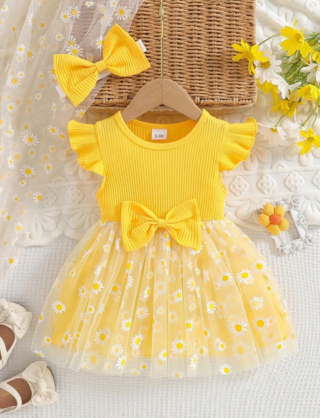 Vestido Amarillo de margaritas más vincha🌼 abejita🐝1075