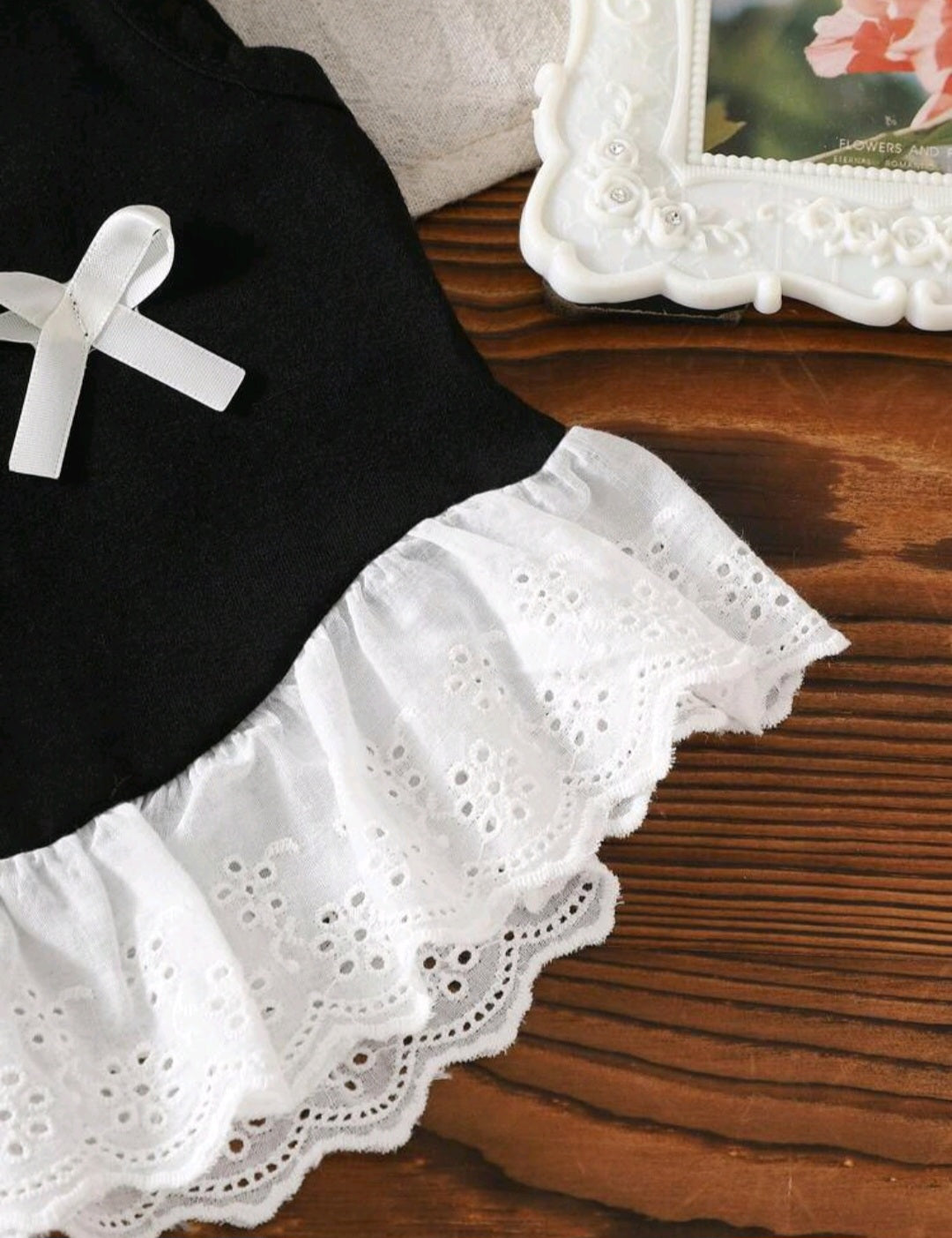 Blusa negra con moñitos blancos🖤🎀 1169