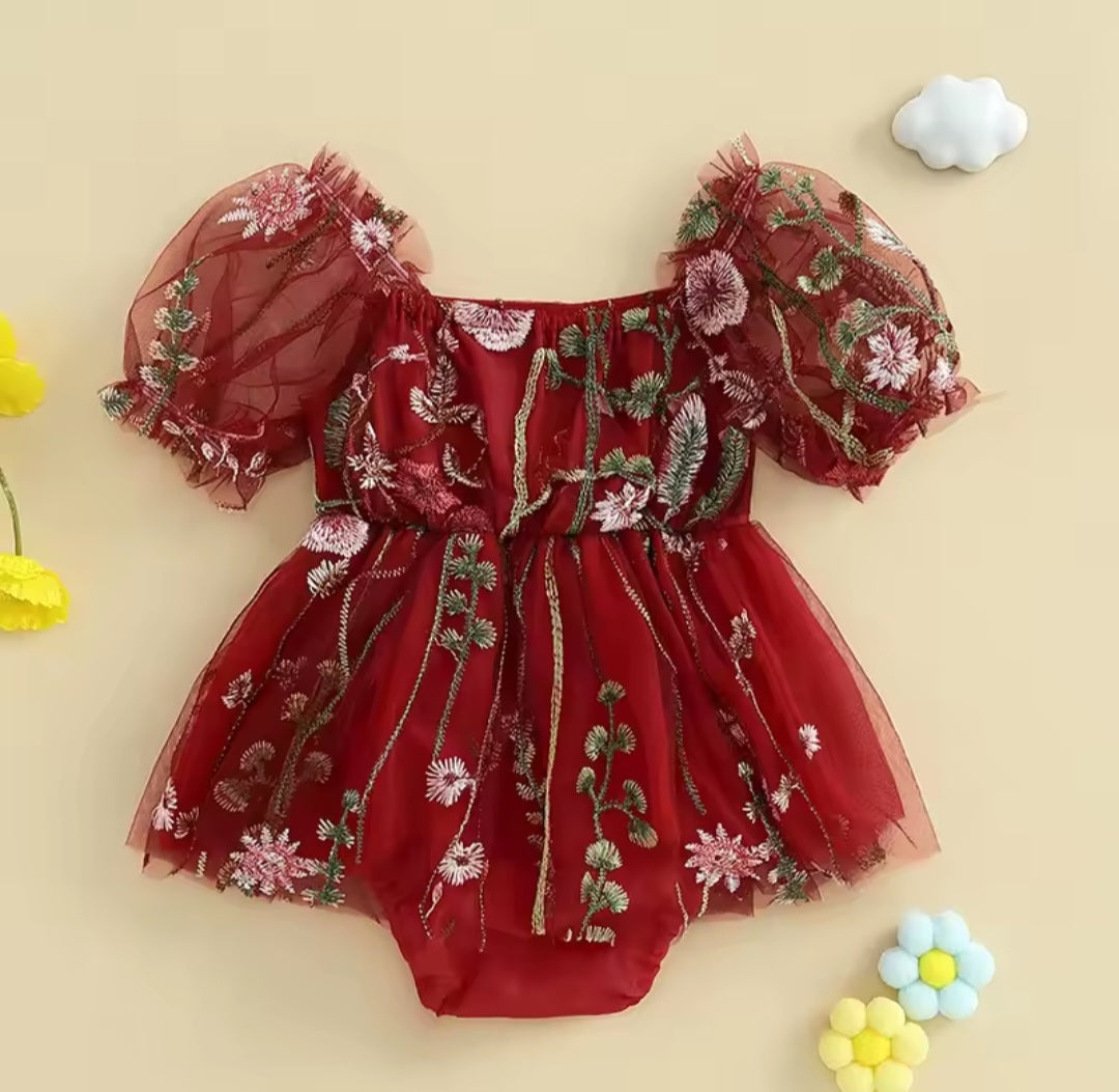 Vestibody rojo con diseños florales🧑‍🎄🍒1346