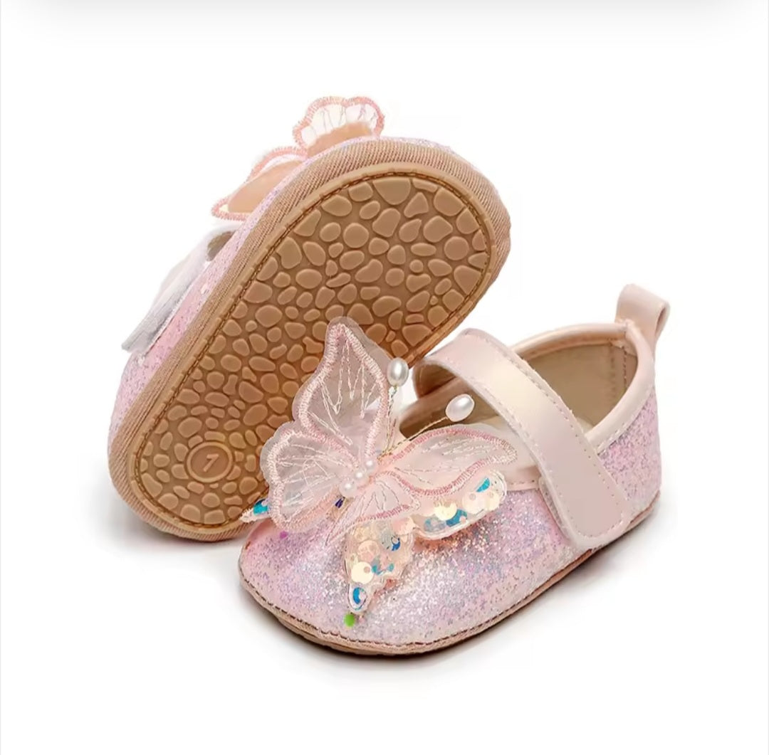 Zapatito mariposa rosa🦋🌸 1403
