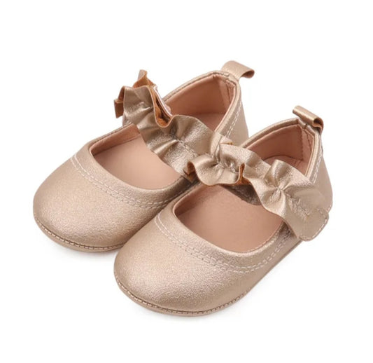 Zapatito Dorado 0 hasta 18meses✨🥂 1410