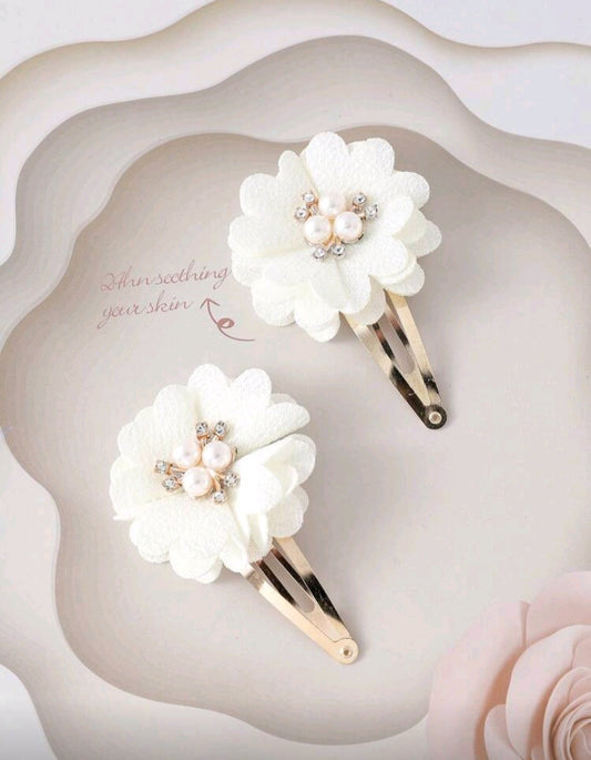 Hebillitas blancas de flores tipo bautismo🤍😇1516