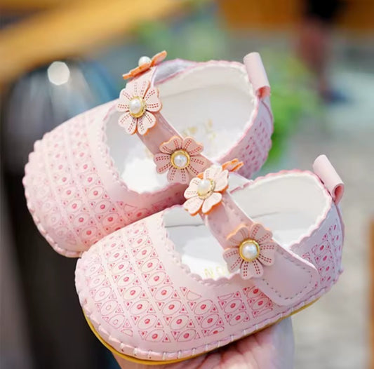 Zapatito rosa con flores para 1añito 🌸1760