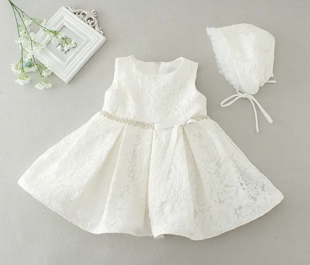 Vestido blanco con detalles bordado, con gorrito, brillos, perlas, perlitas, bautismo, cortejo 🤍✨3370