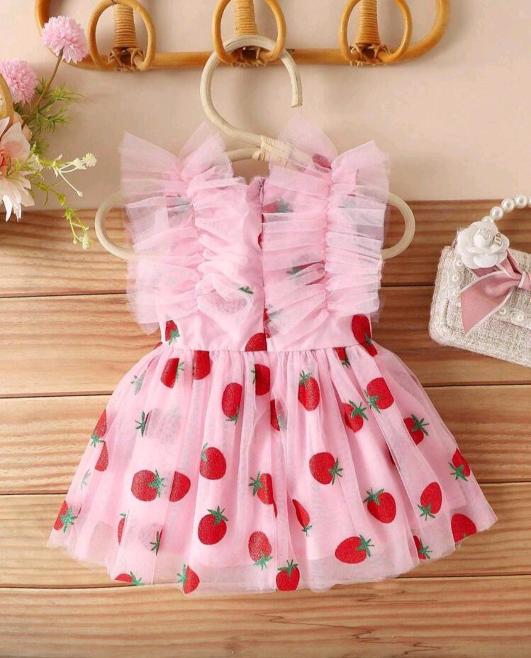 Vestido Rosa con frutillitas 🍓♥️1594