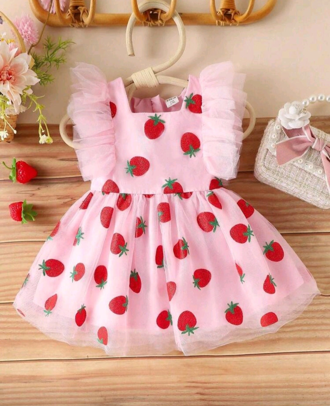 Vestido Rosa con frutillitas 🍓♥️1594