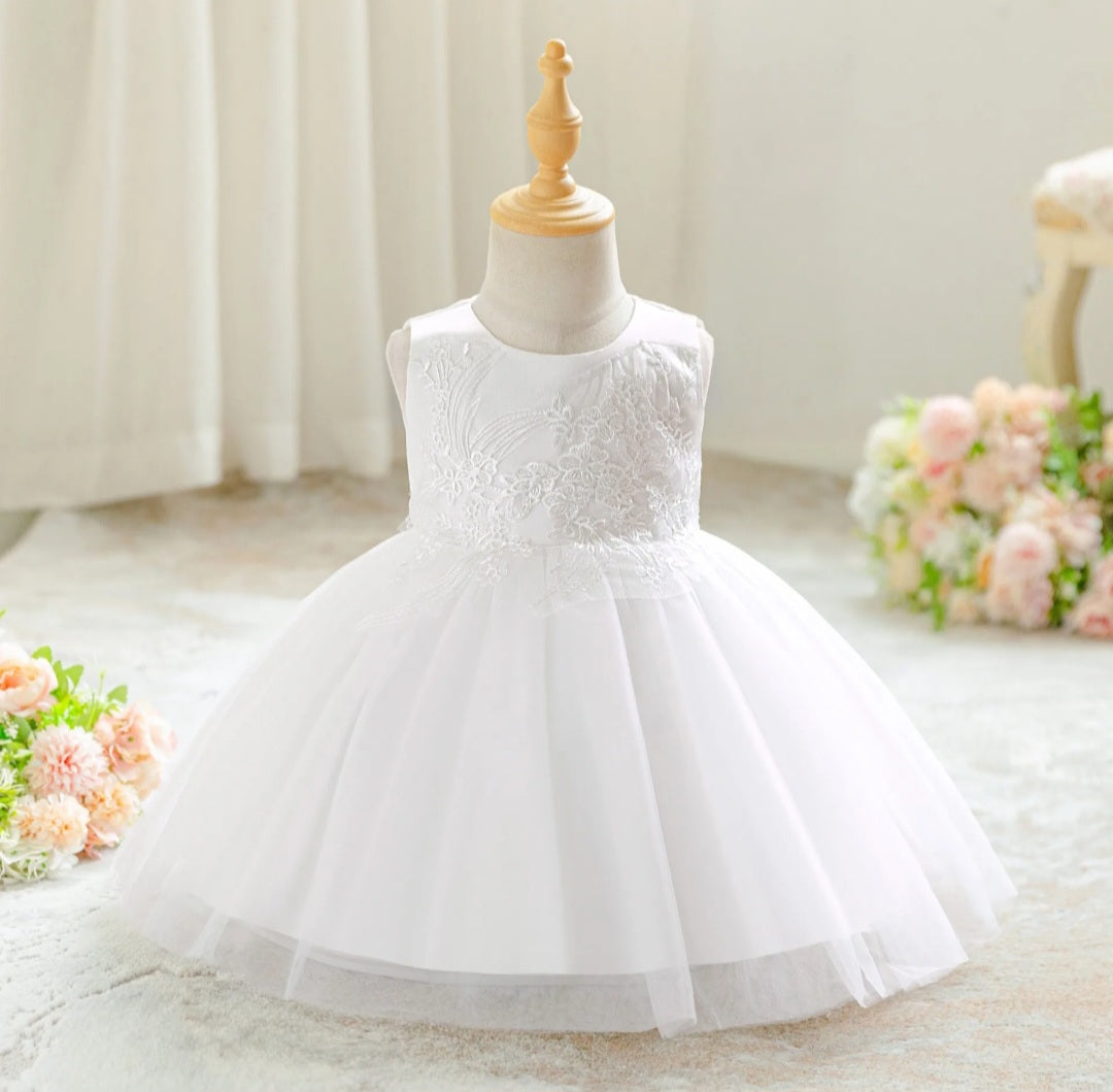 Vestido Blanco más capa🤍2038B