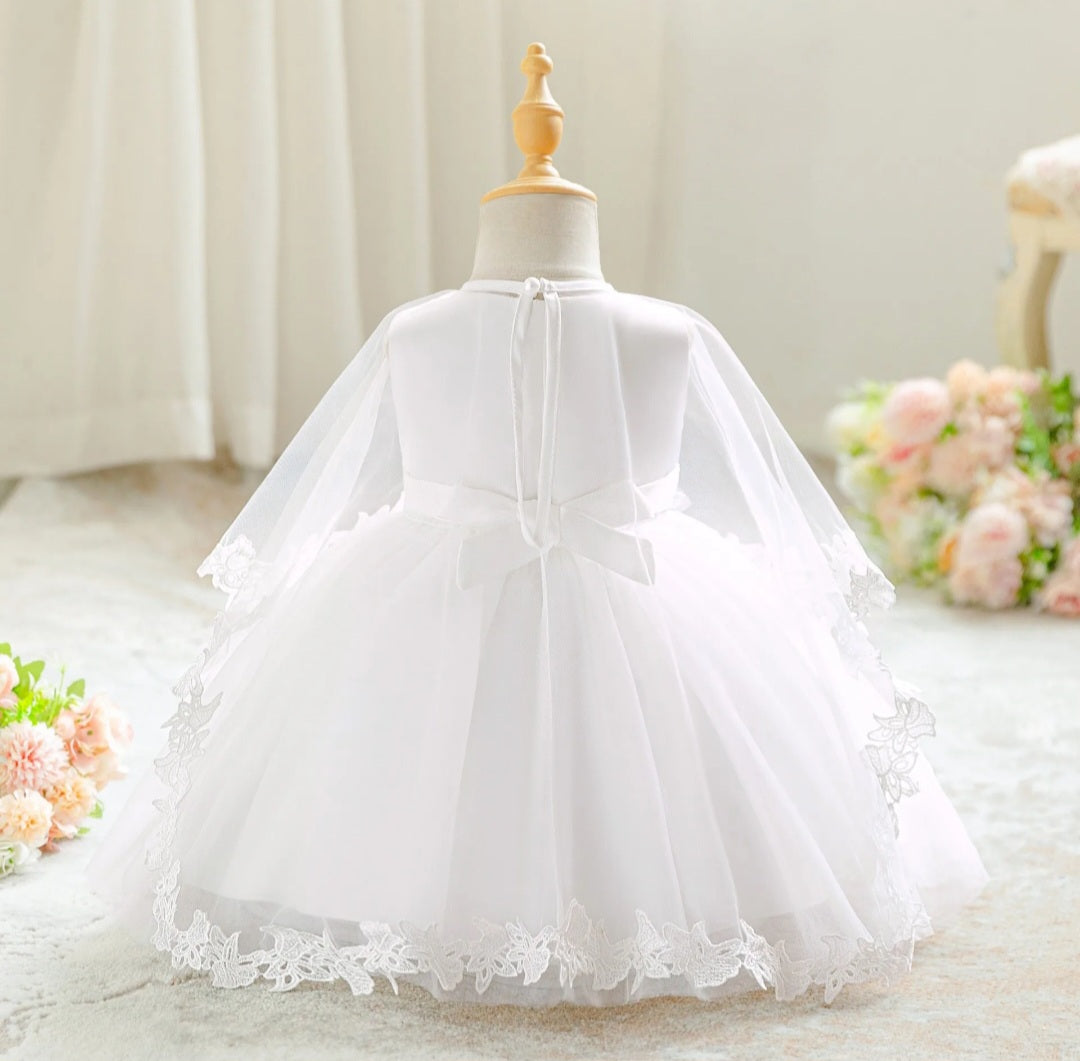 Vestido Blanco más capa🤍2038B
