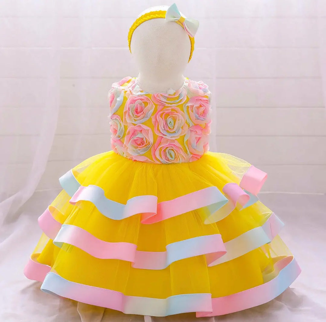 Promo‼️ Vestido Amarillo, detalles multicolor💛❤️✨ 1675AM