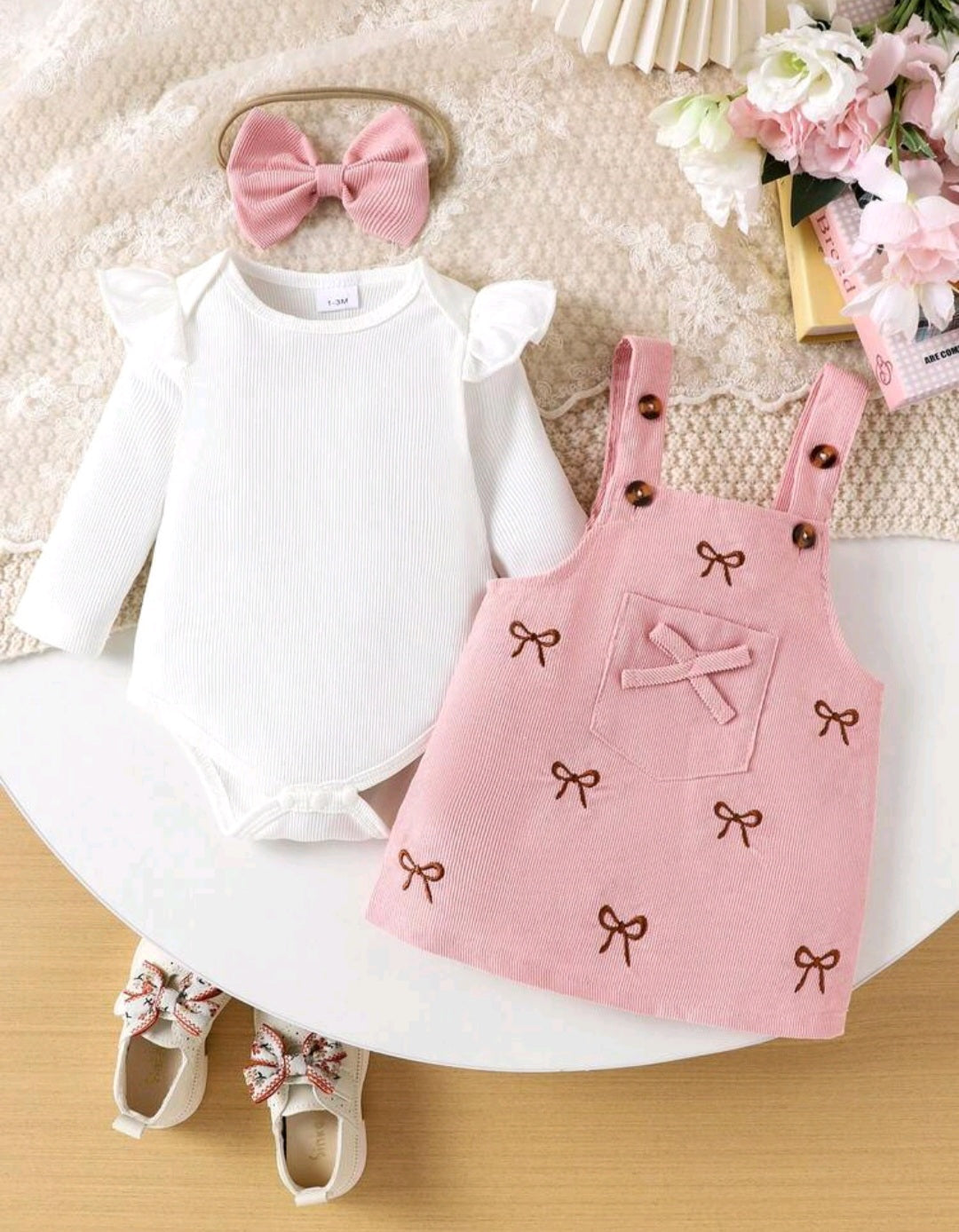 Conjunto 3pcs rosa, vinchita, Jardinera más body, moño, Moñitos, inv 3004