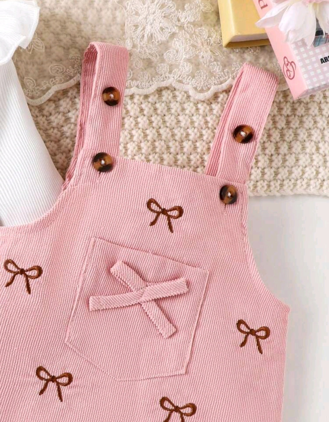 Conjunto 3pcs rosa, vinchita, Jardinera más body, moño, Moñitos, inv 3004