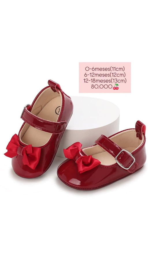 Zapato, calzado bordo, moño rojo, charolado❤️1316
