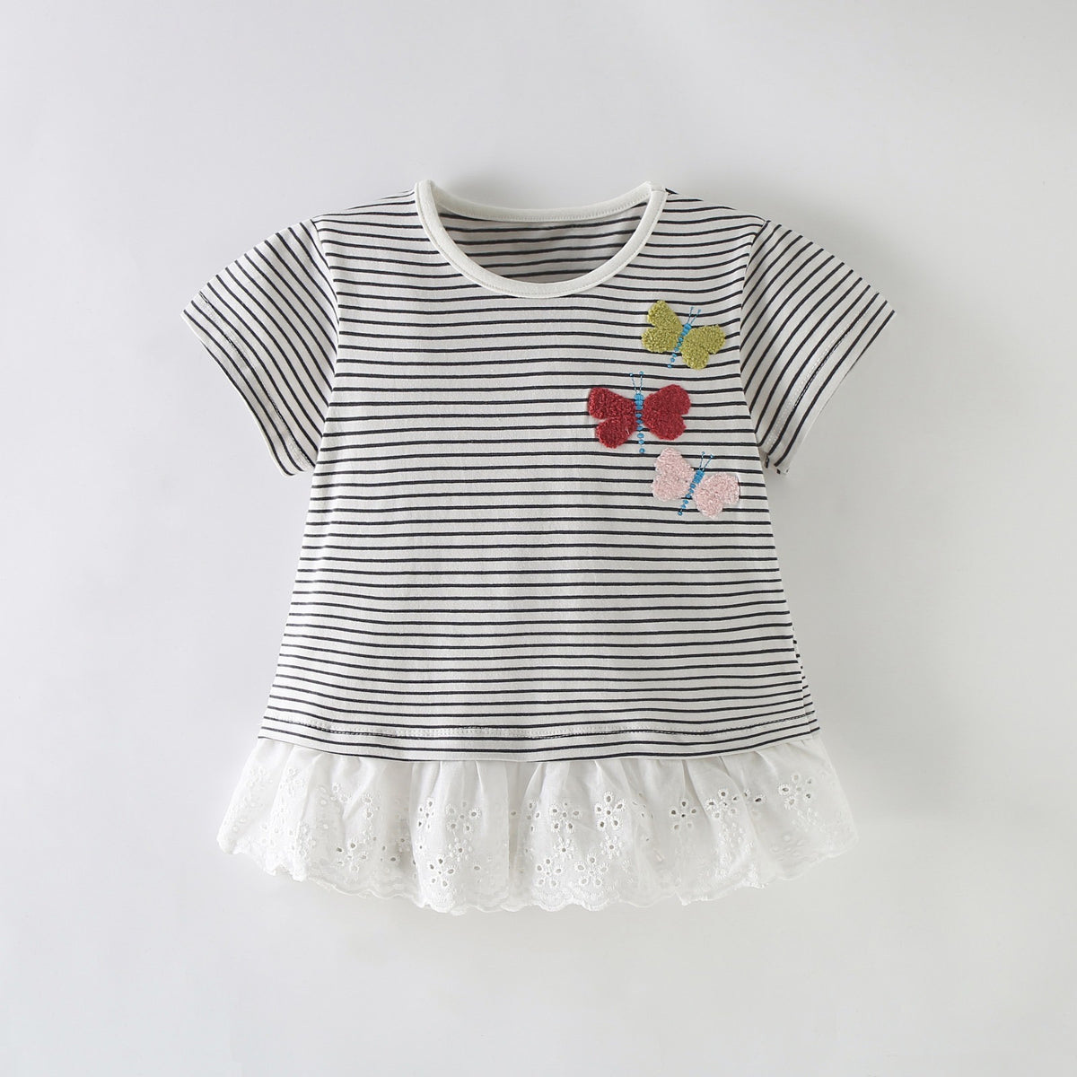 Remerita con detalles de mariposas 🦋 3682