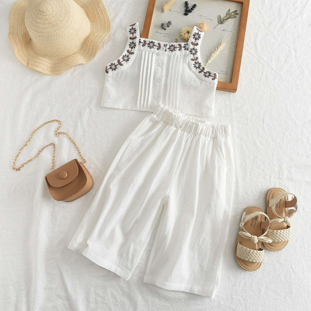 Conjunto blusa más pantalón blanco con detalles bordados 🤍 3671
