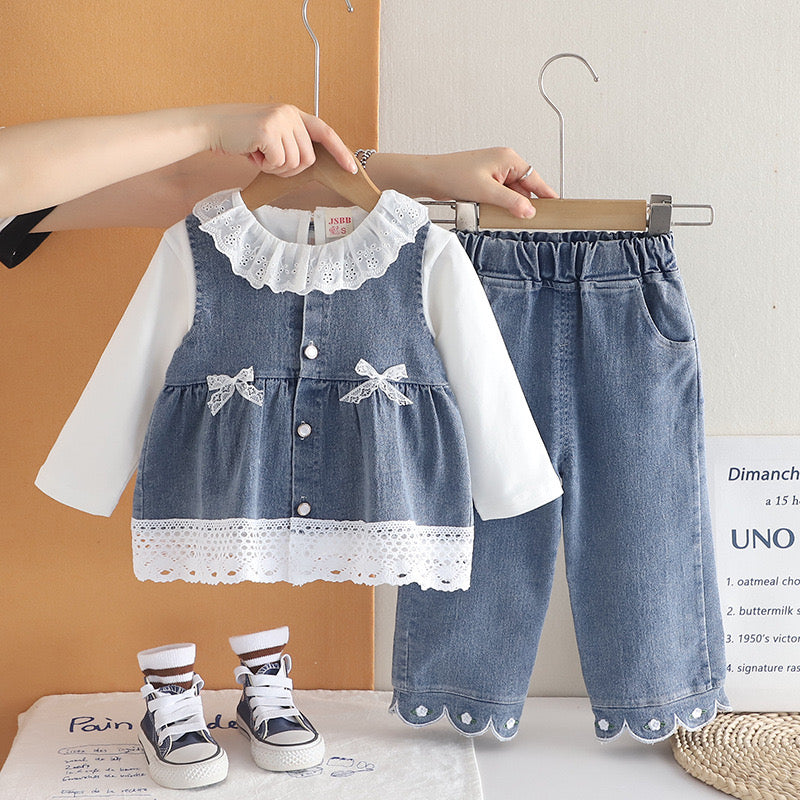 Conjunto 3 piezas, básica blanca más chaleco y jeans💙✨2648